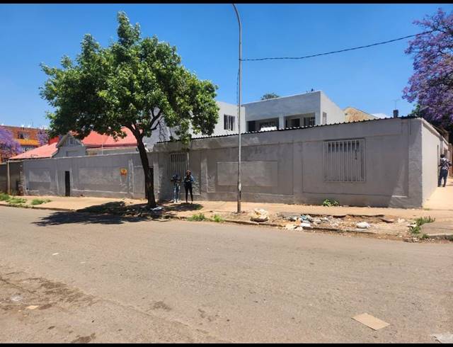 16 BEDROOM HOUSE FOR SALE IN BELLEVUE